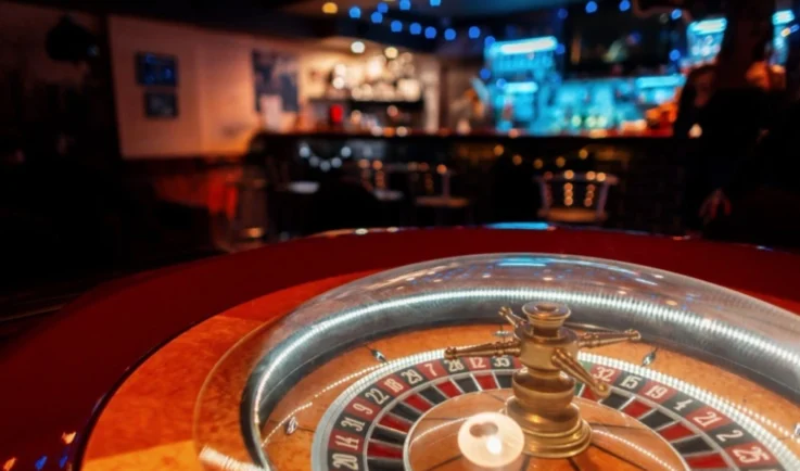 Famous Roulette Players and Their Strategies
