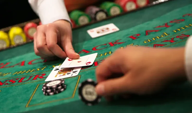 Mastering the Art of Blackjack: Essential Tips and Strategies